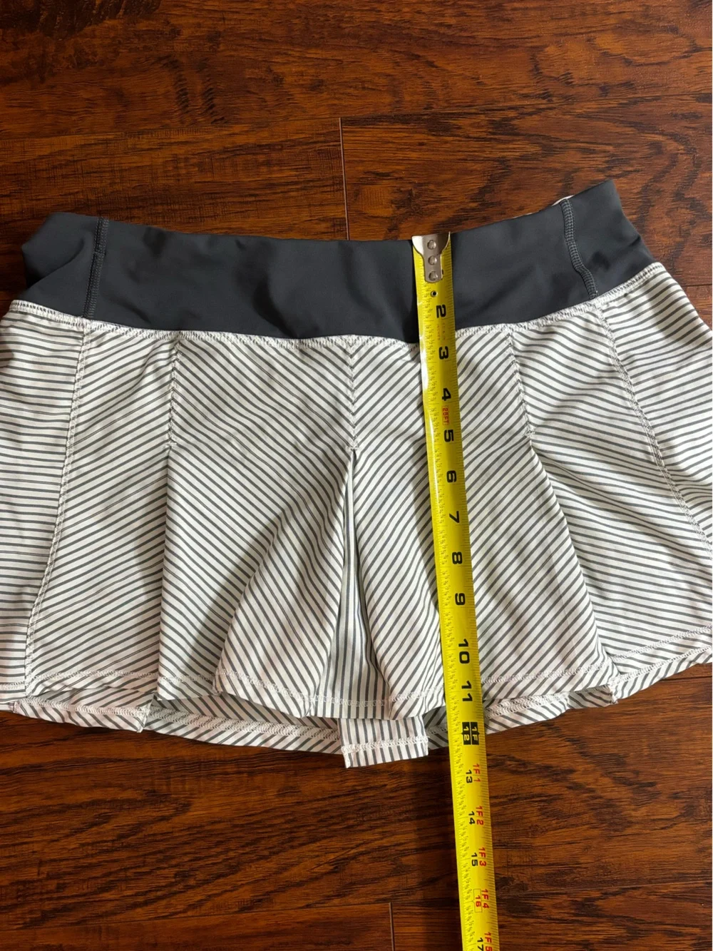 Lululemon Fast Cat Skirt Built-in Shorts Grey White Stripe Pleated Tennis Skort